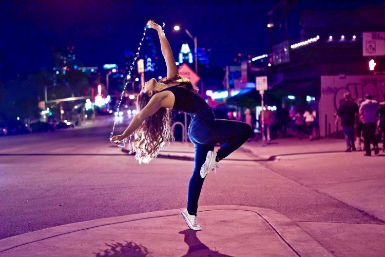 Neden Dans Ediyoruz: Dans Etme Alışkanlıklarımız ve Dansın Evrimi